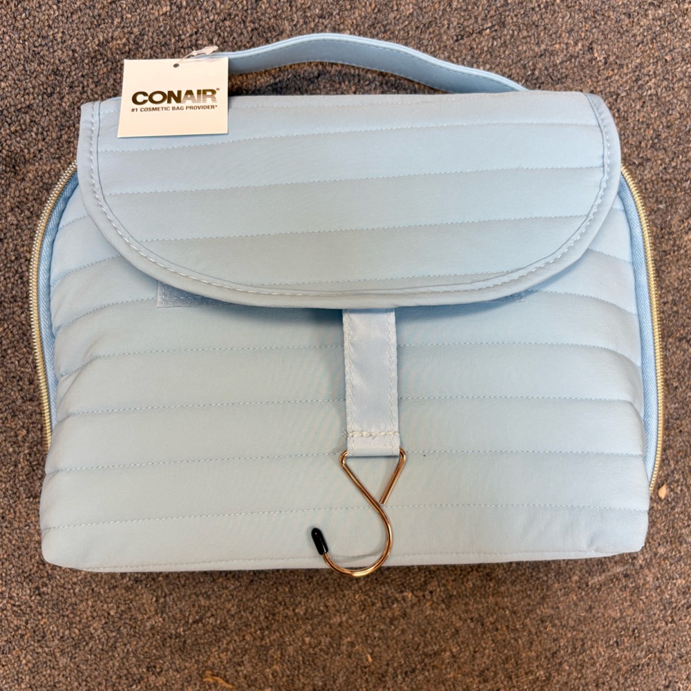 TRADED NWT conair travel bag